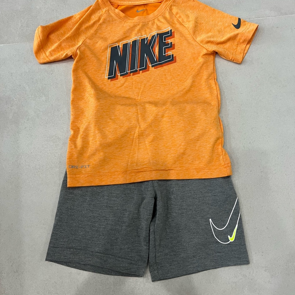 OFFERS OPEN! SHORTS Boys size 5-6 athletic shirt Nike Orange dri fit shorts